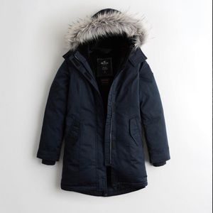 Hollister Cozy-Lined Thermore Parka.
